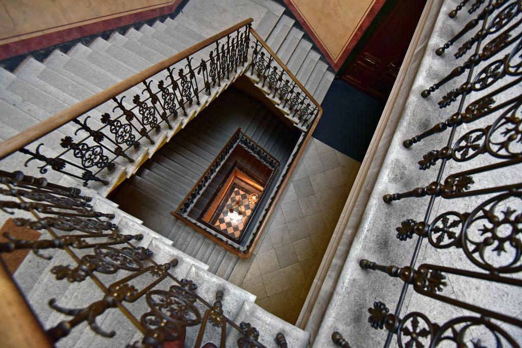 Seven Historical Suites Triëst Buitenkant foto