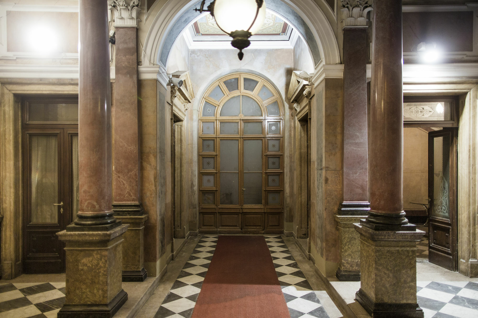 Seven Historical Suites Triëst Buitenkant foto